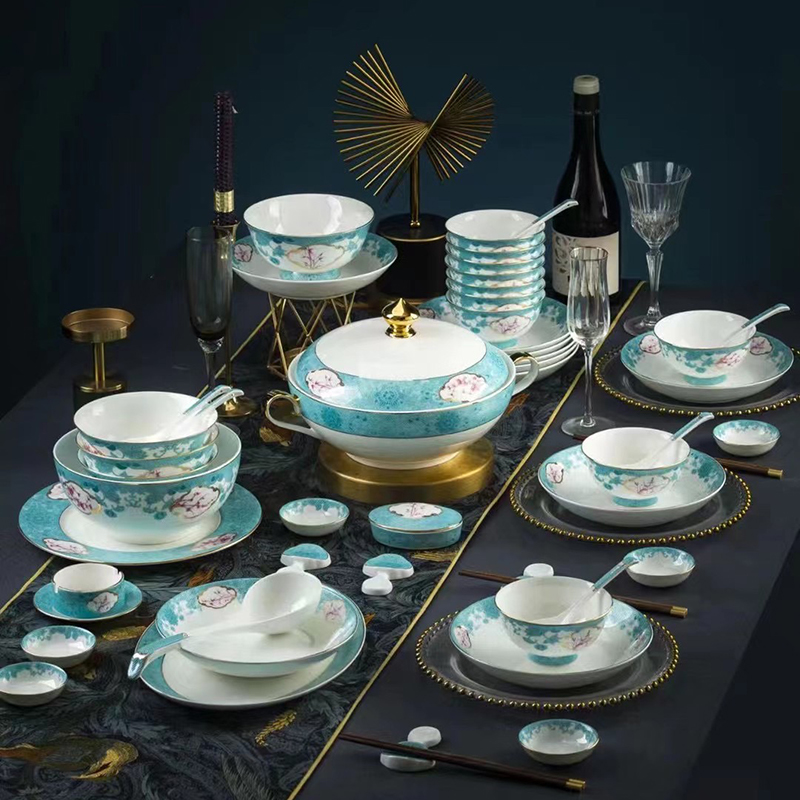 <b>花卉琺琅彩陶瓷餐具套組</b>